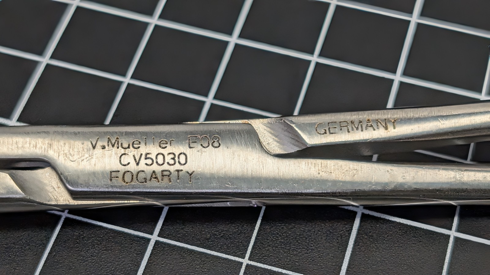 V. Mueller CV5030 Fogarty Hydragrip Vascular Clamp Forceps 11-1/2″ jarit codman