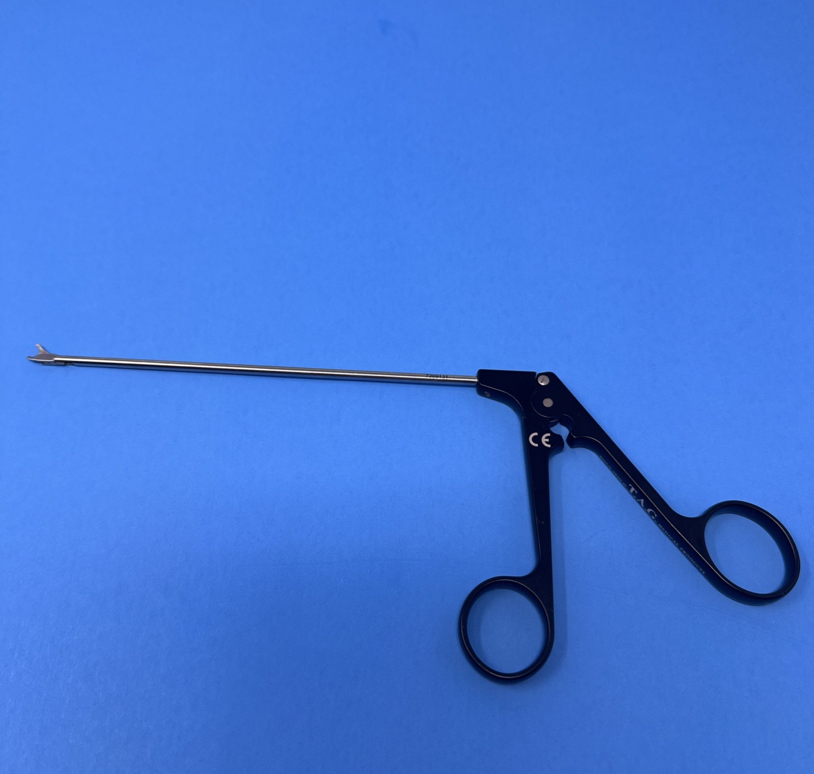 Smith & Nephew T.A.G. Double Hook Scissors 7209131