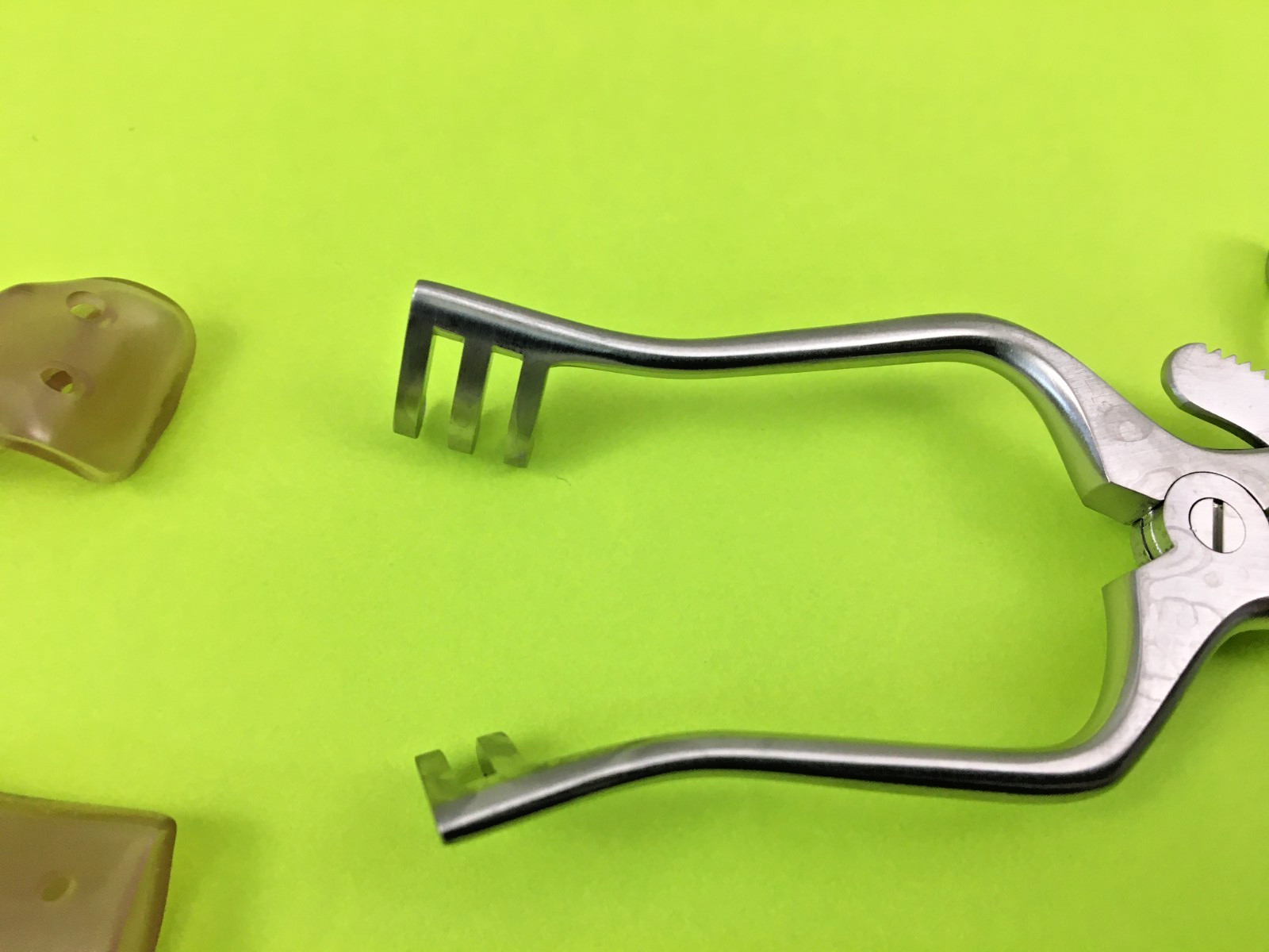 Jarit 205-140 Weitlander Retractor 4.5″ Sharp