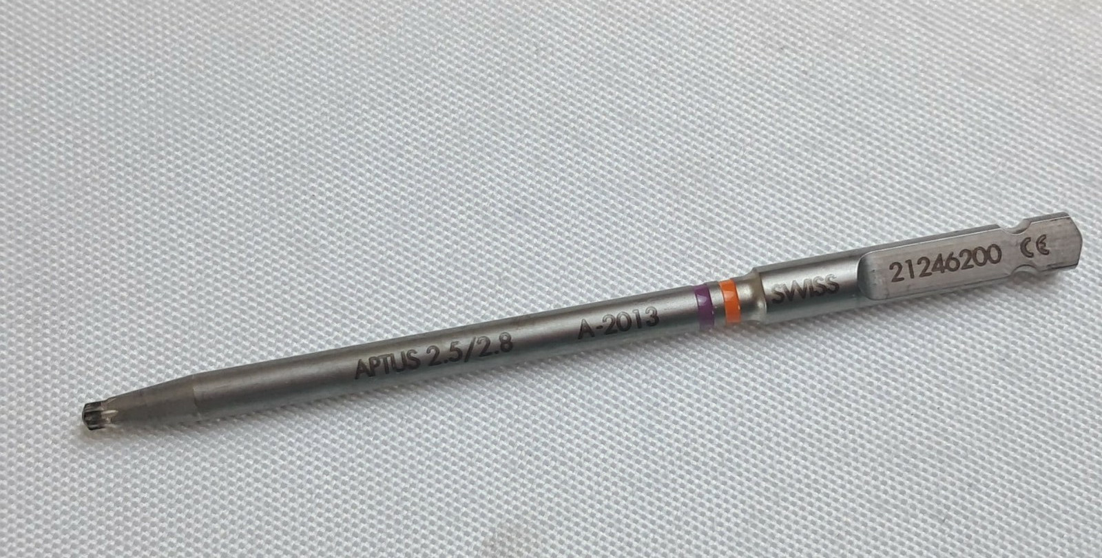 Aptus A-2013, 2.5 / 2.8 Screwdriver Blade with a HexaDrive