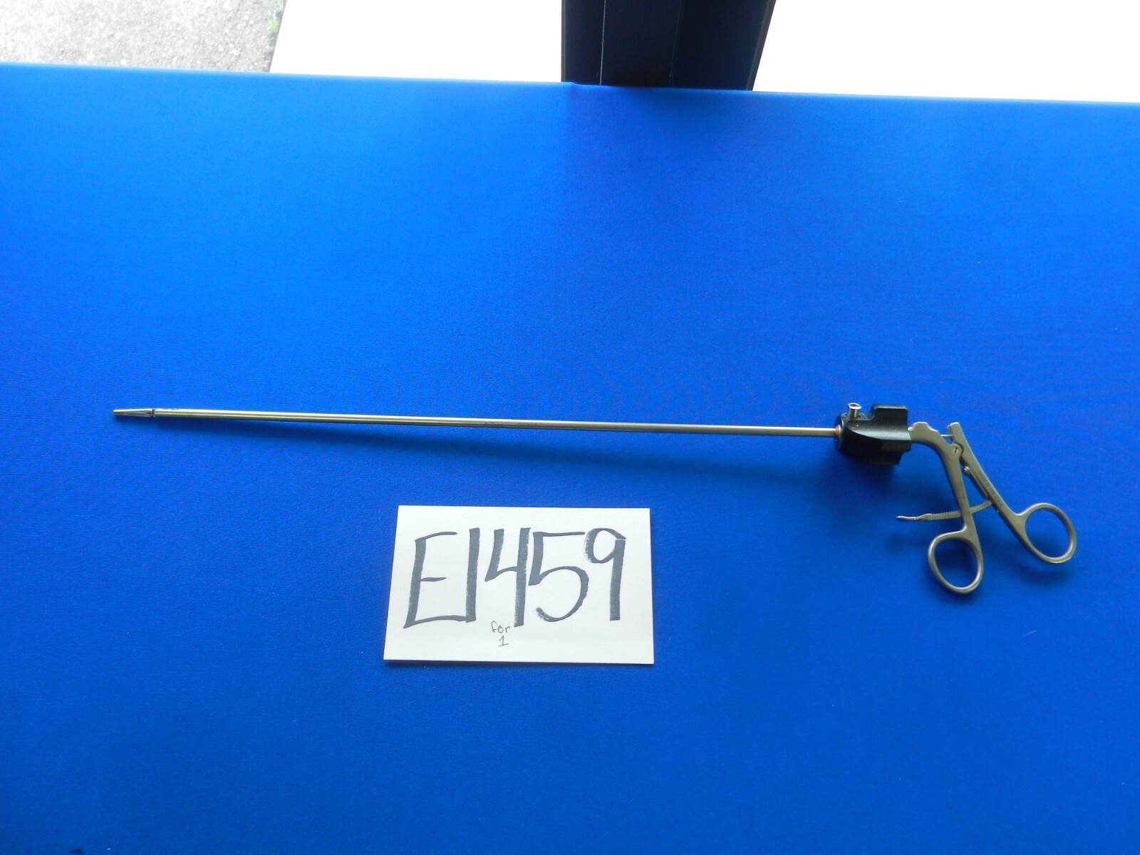 E1459 Applied Medical Laparoscopic A-Trac 5mm x 38cm Delicate Grasper C5207