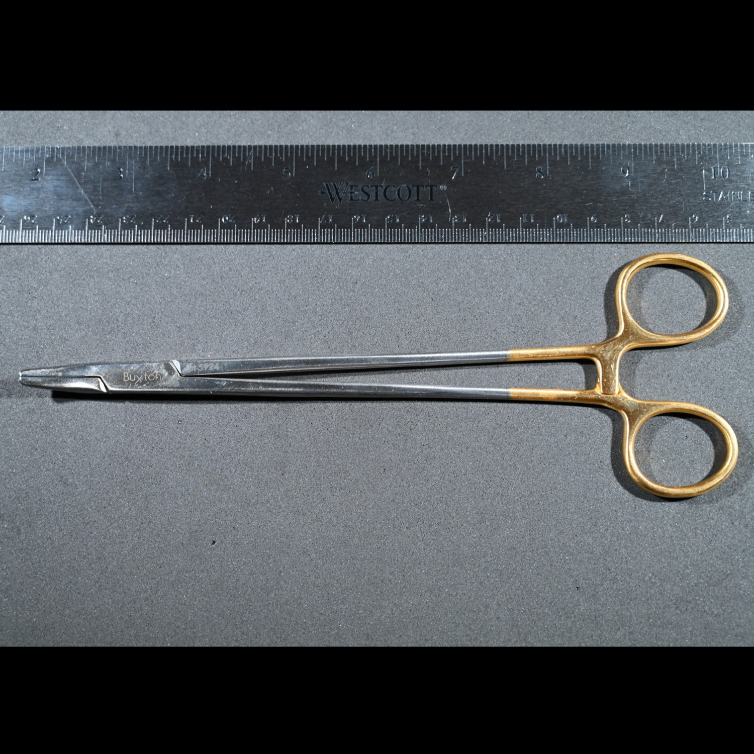 Buxton 24-5924 Heaney Needle Holder Curved Serrated Carbide Jaws 205 mm (8 in)
