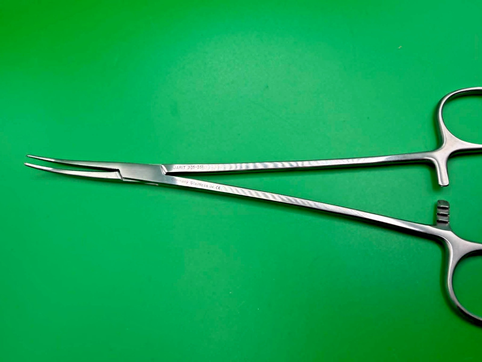 Jarit 305-351 is a 10-1/4 inch Bozeman Uterine Dressing Forcep