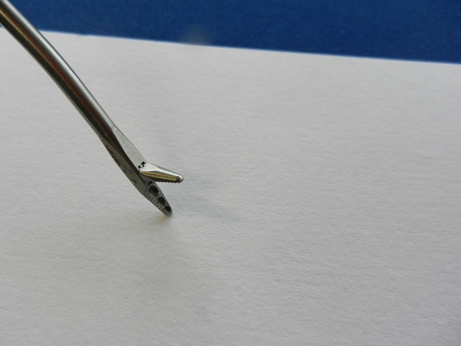 Arthrex AR-11740SR Straight Pointed Tip 2.75mm Grasper