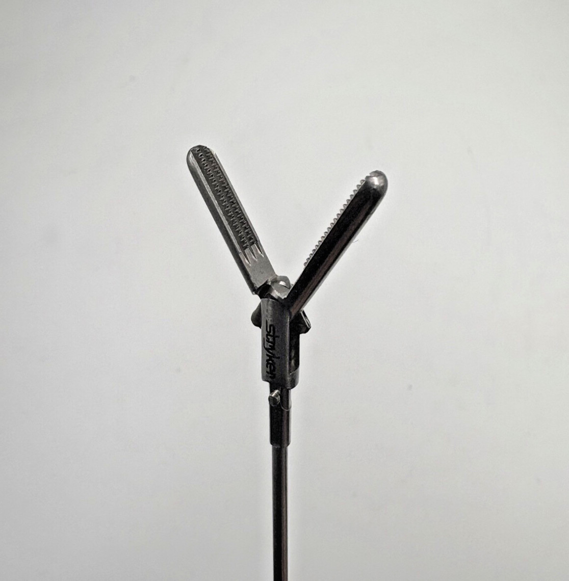 Stryker Bariatric DeBakey Grasper 5.0mm x 45cm 250-080-748