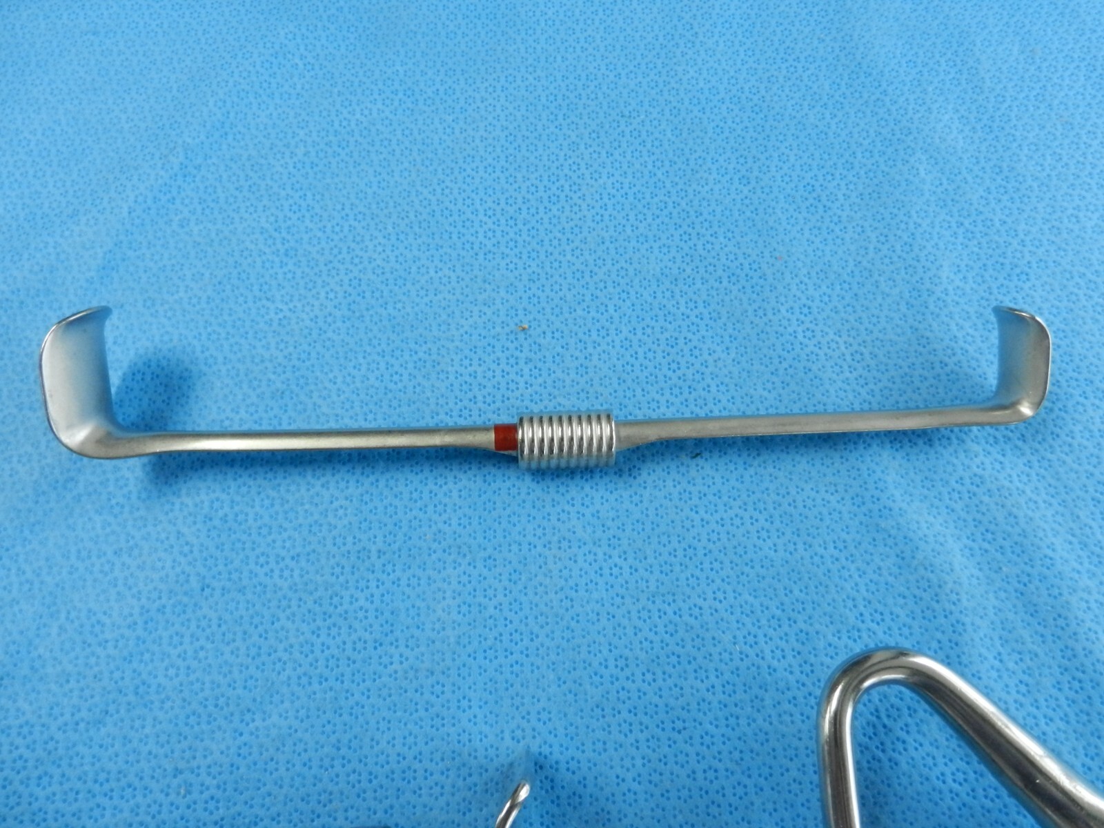 D7117 Codman Boss Richards Surgical Retractors
