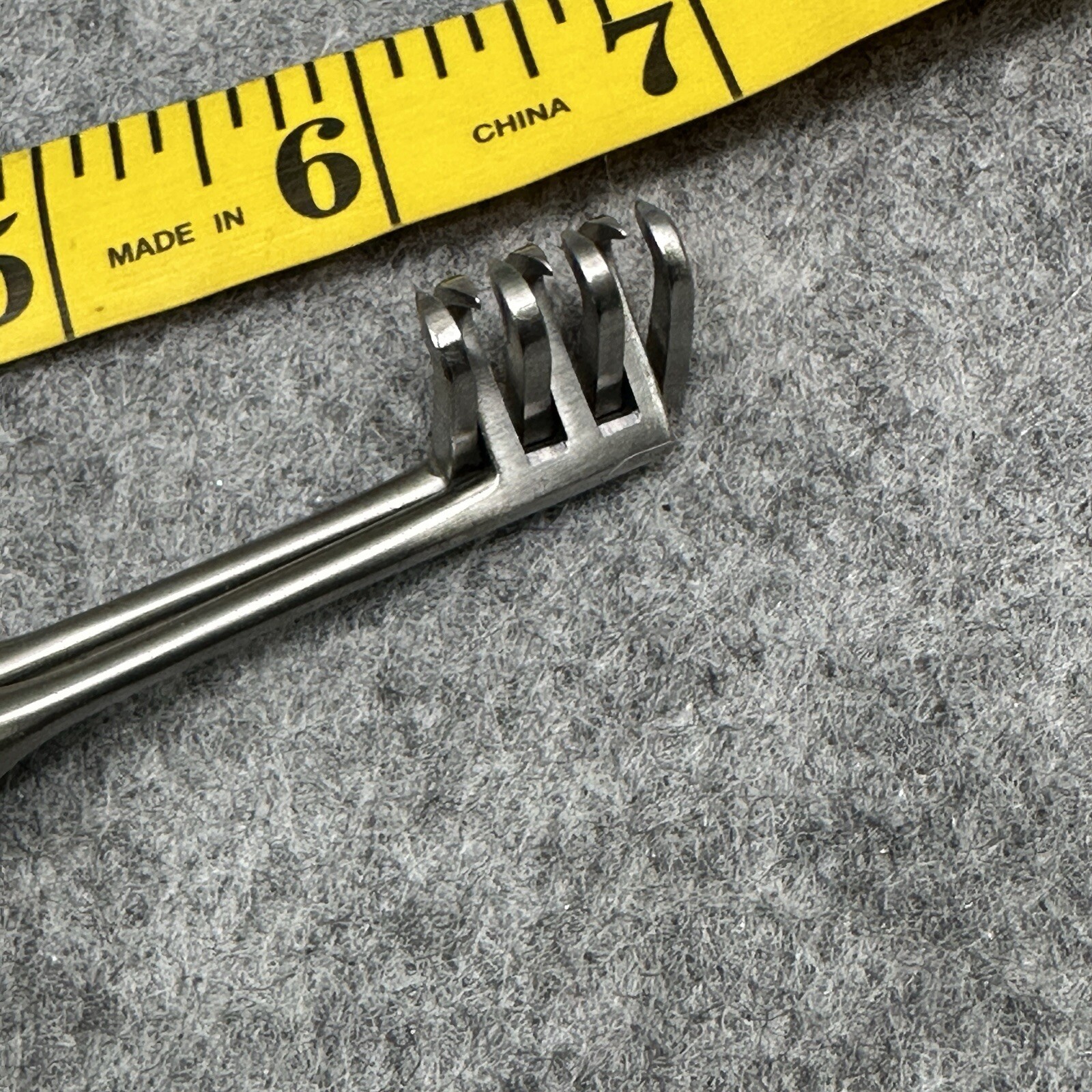 Jarit Surgical Self Retaining 3X4 Sharp Prong Hinged Weitlaner Retractor 205-180