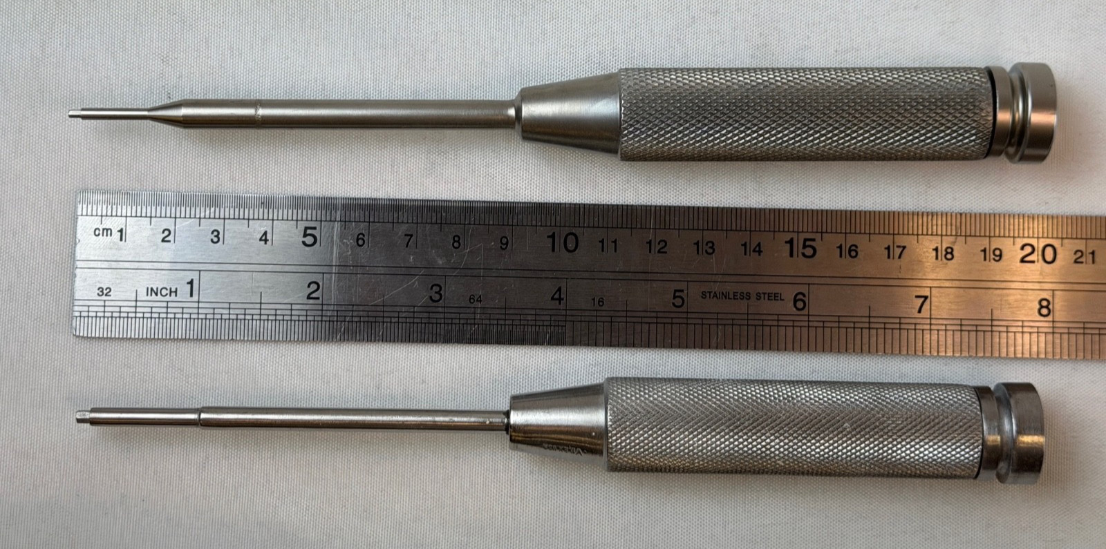 Pair of Vilex Cannulated Hex Drivers 2.5mm & 1.5mm w/ Case Orthopedics