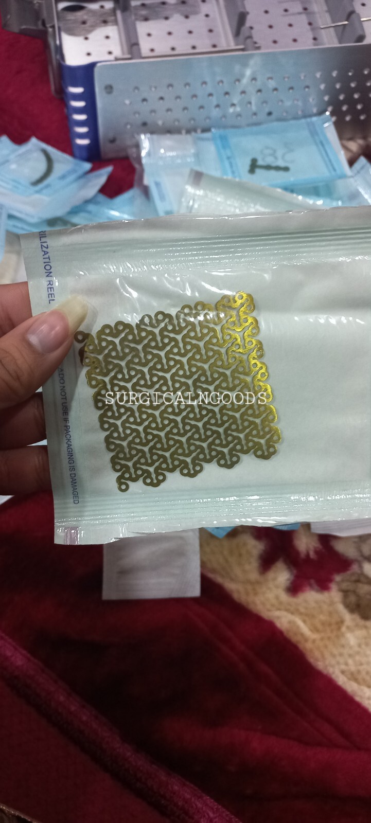 Craniofacial Titanium Mesh Skull Plate 150×150 3pc Cranioplasty with Screws 20pc