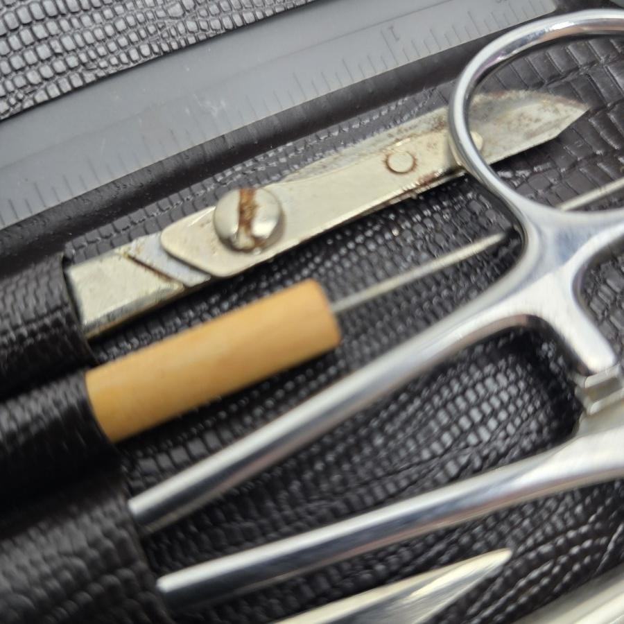 General Surgery Instrument Kit Scissors Forceps Scalpel Ruler Black Pocket Case