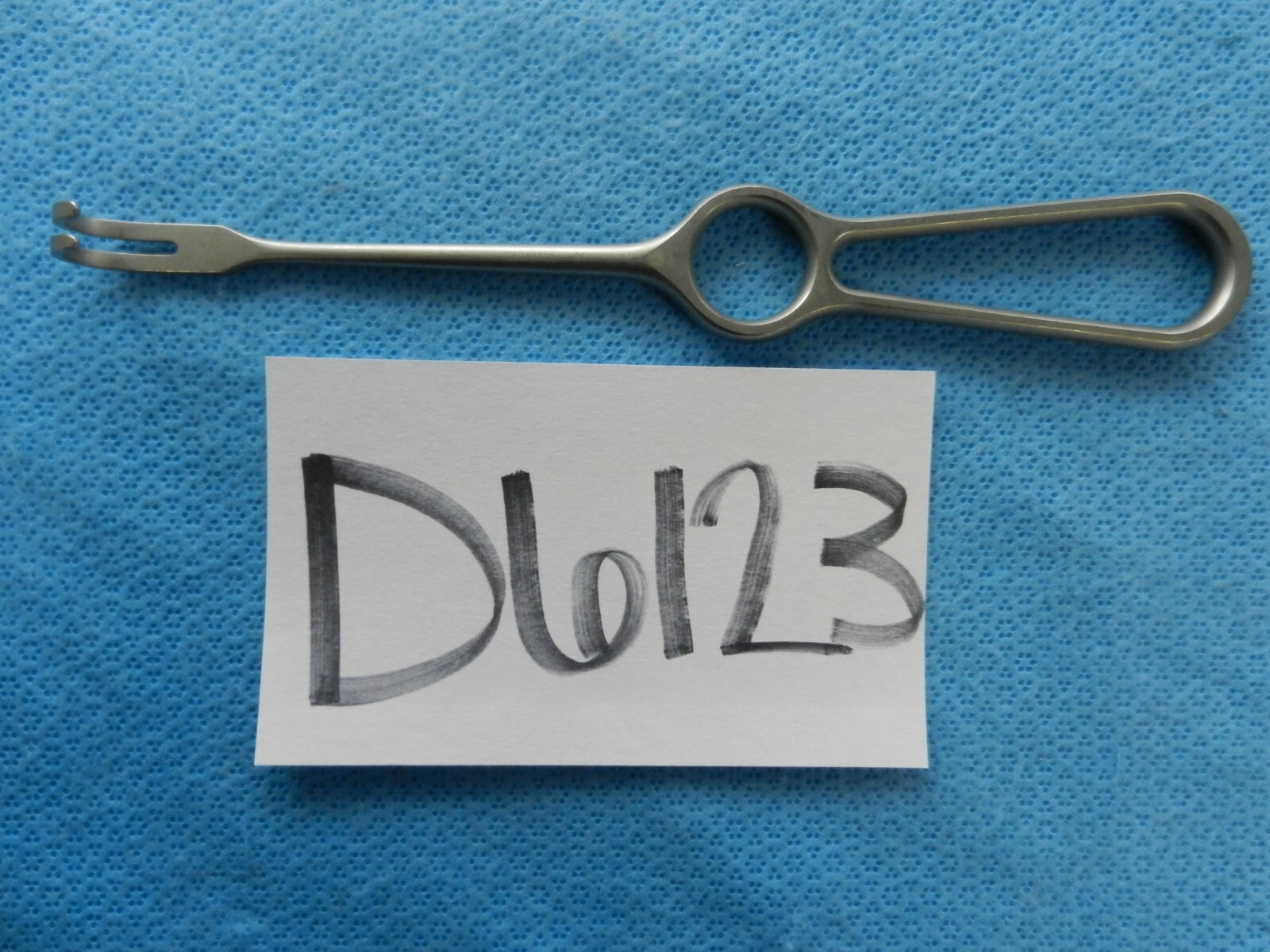 D6123 Aesculap Kocher Blunt Retractor 2 Prongs 22cm BT272R