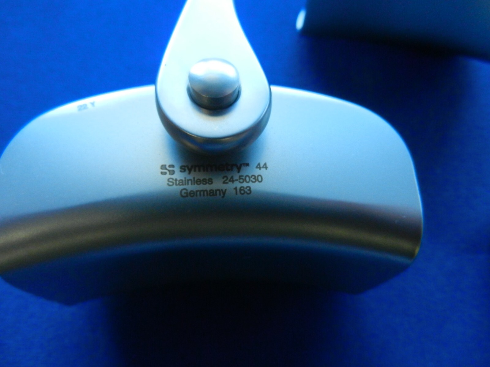 F31 Codman Symmetry Collin Abdominal Retractor 62 x 38 mm blades 24-5030