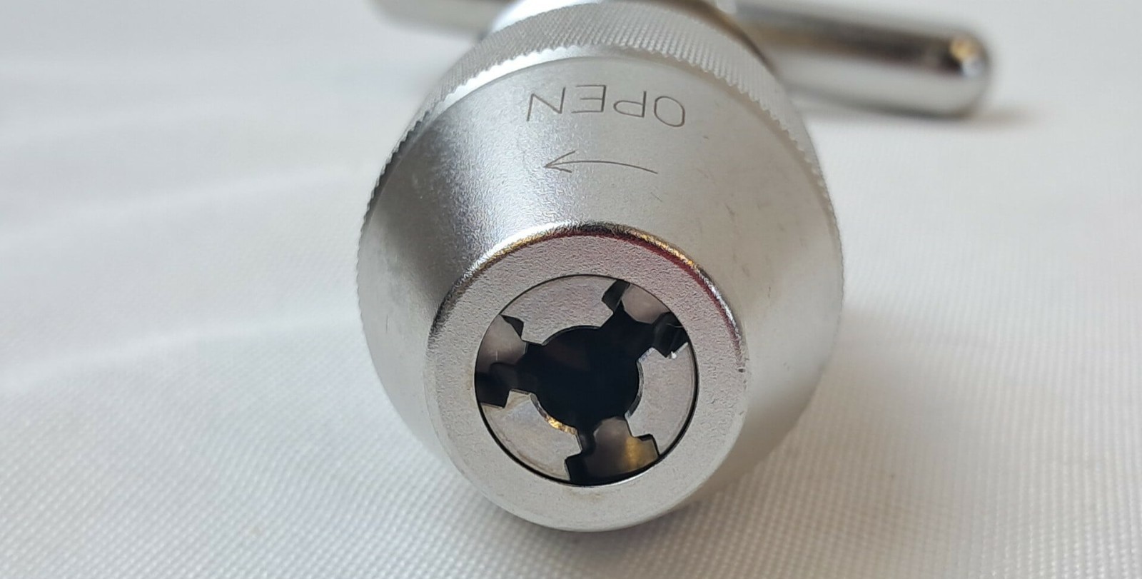 Swiss Universal Chuck w/ T-Handle