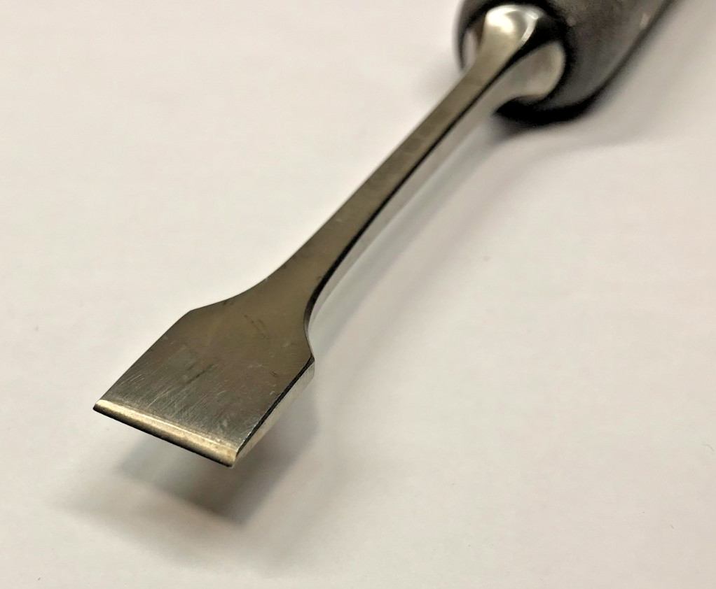 KMedic Lexer Medical Chisel KM 49-252 (15mm) KM 49-254 (20mm) 8.75″