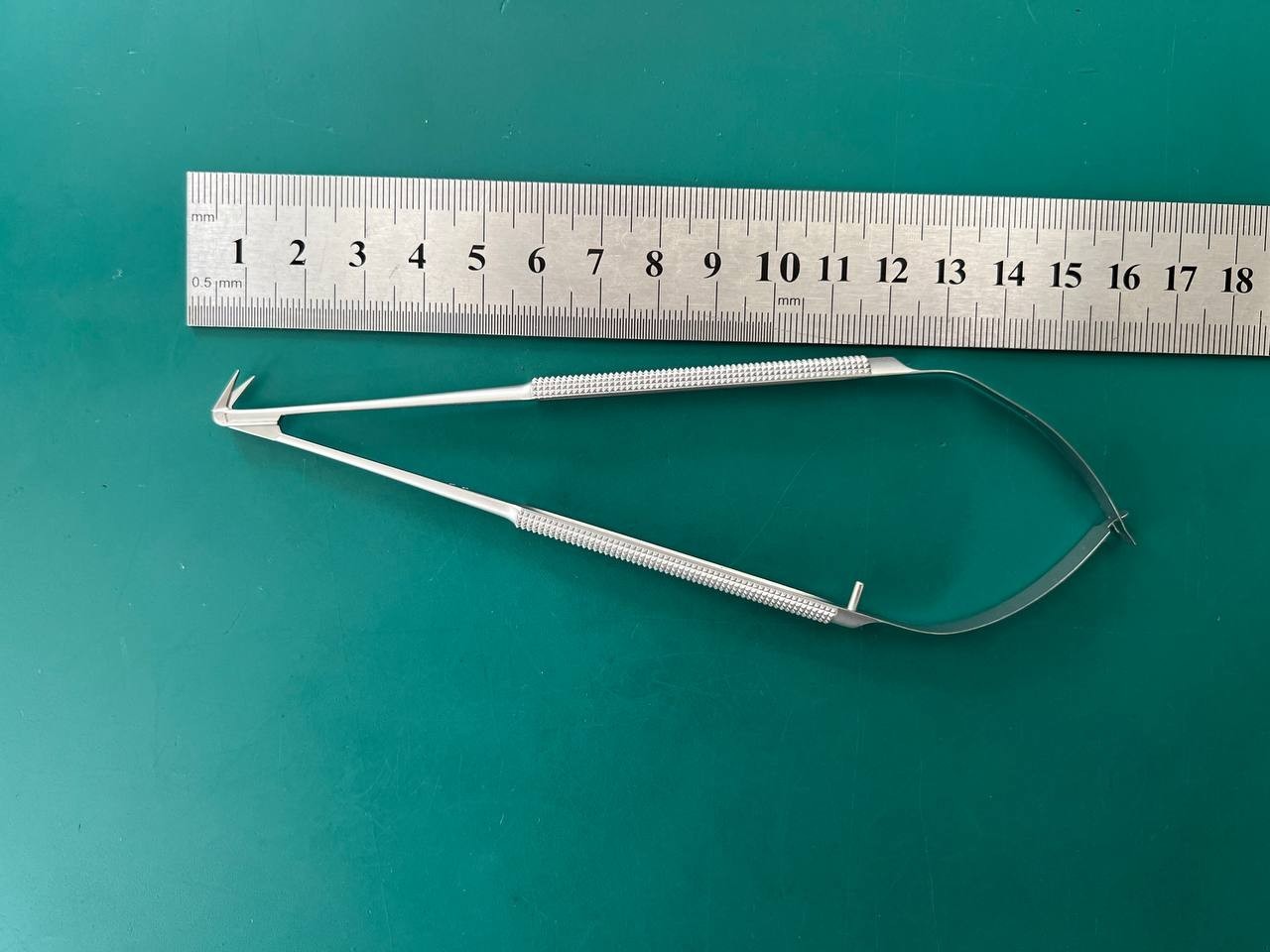 Wexler SL0785.1F Potts-Scissors 125° Angled V-Neck Micro Fine Blades 6.5”