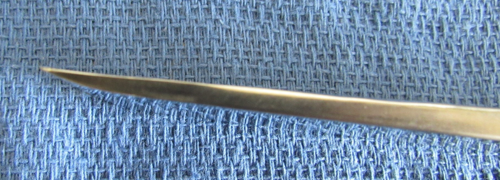 Zimmer 282-04 Lambotte Osteotome 7-5/8″ Curved Stainless Steel 1″ Wide Blade