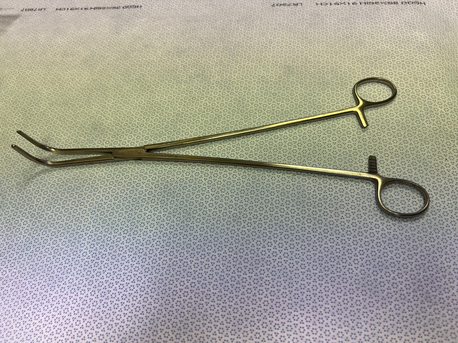 Jarit 305-395 Longitudinal Harrington-Mixter Forcep 12-1/4″ Cross Serrated Tips