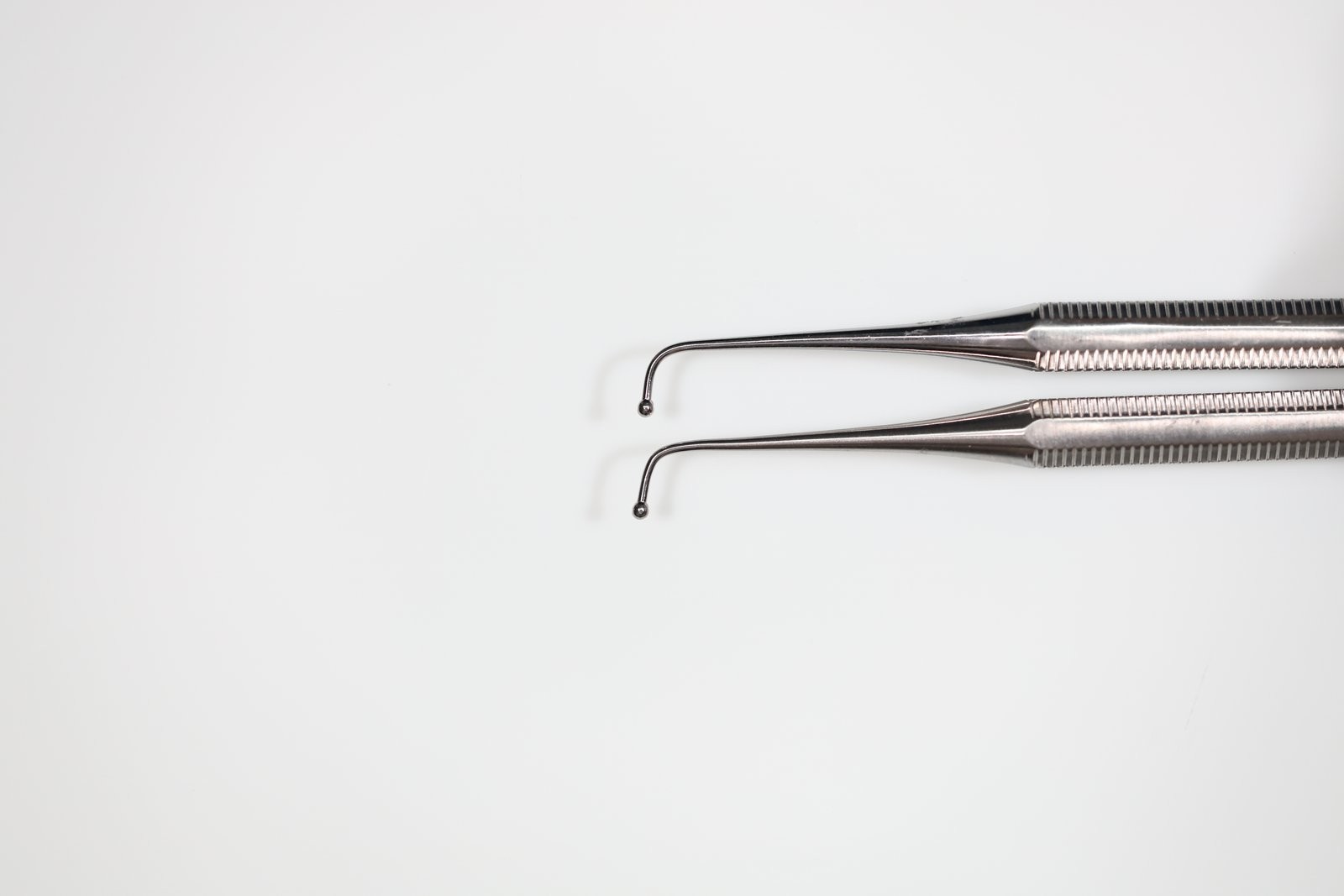 2x Tiemann 086-BB18 Ball-Tipped Probe, Curved, Double-Ended, 6-1/2in