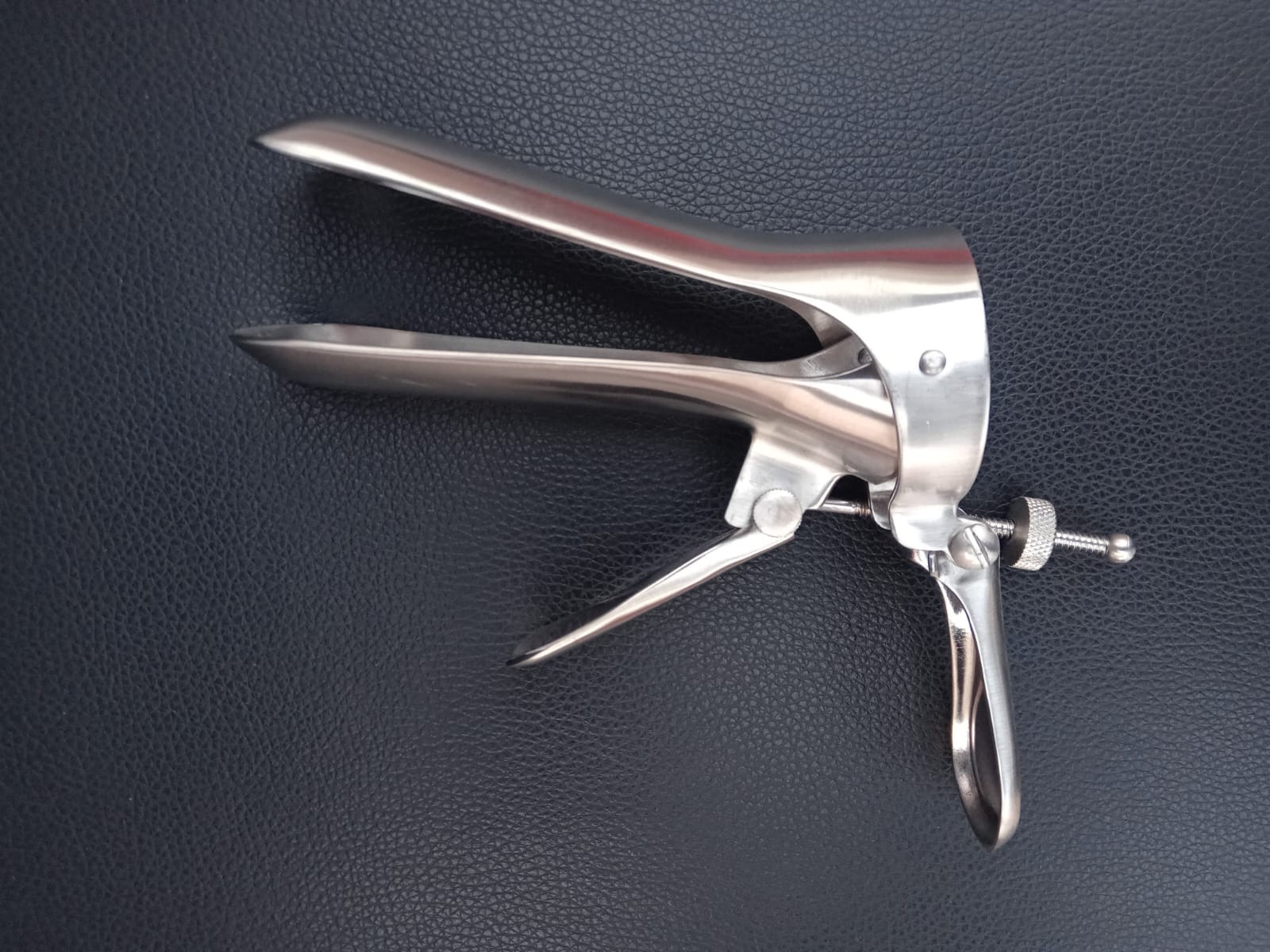 Cusco Vaginal Speculum Medium German Stainless Steel Gynecology Instrument
