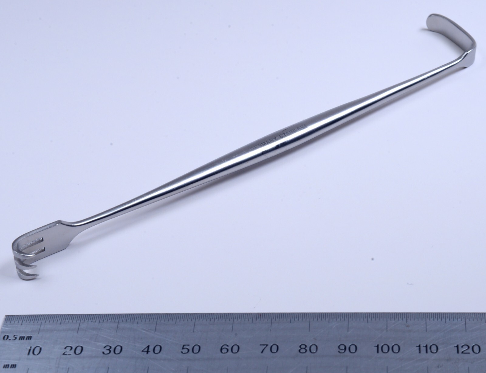 Princeton #18.160.17 Senn Retractor 6¼” Sharp Stainless Steel Surgical