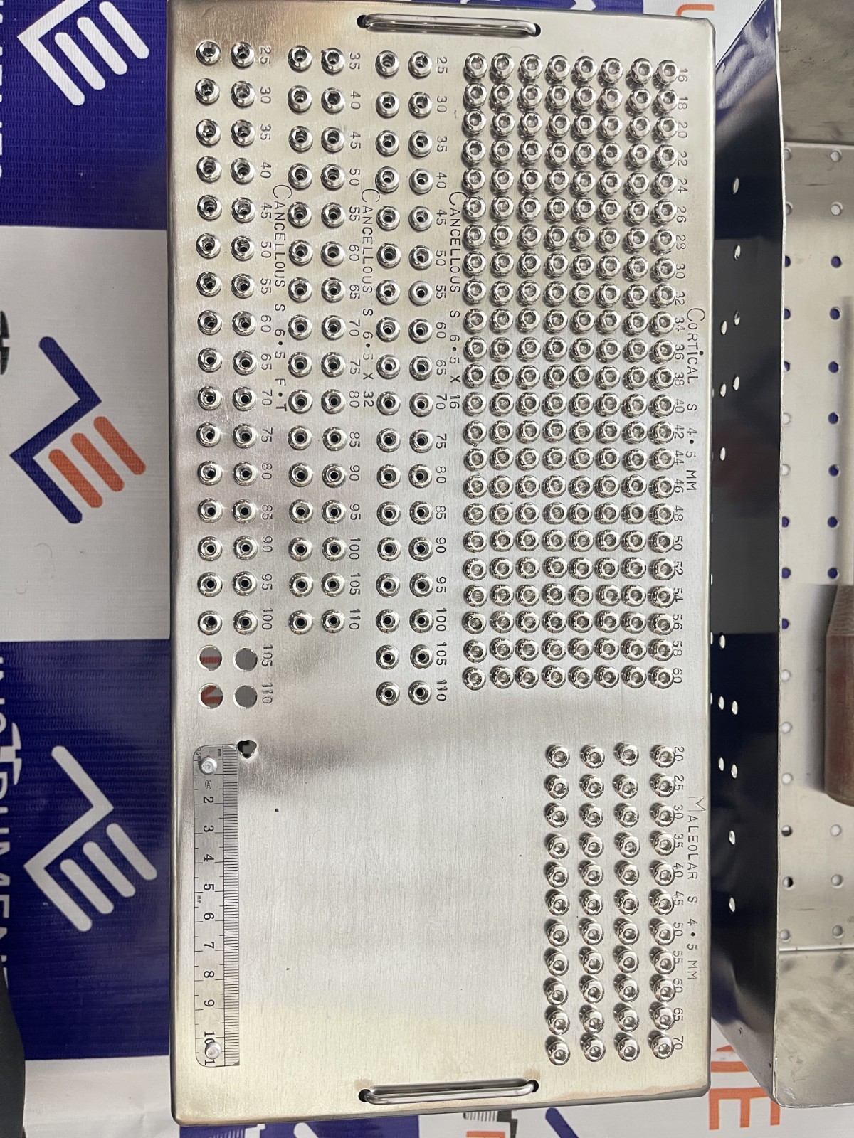 6.5mm Cännulated Cäncellous+4.5mm Corticäl+ 4.5mm Malleolar screw& box (286 pcs)