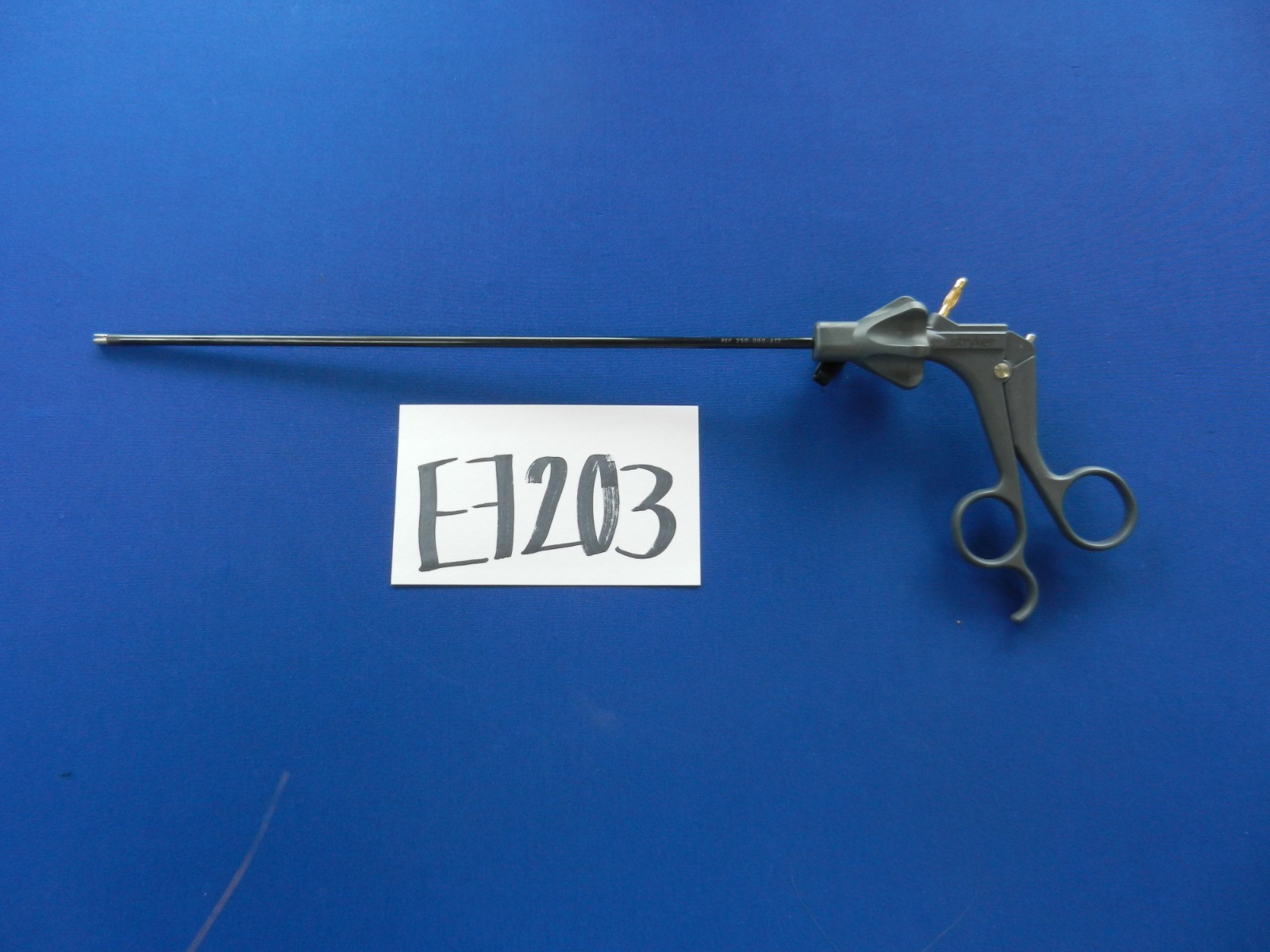 E7203 Stryker 250-080-617 Peek Monopolar Handle & Shaft 5mm x 33cm