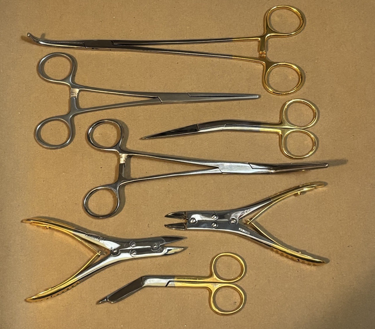 Lot Of 7 Medical – Surgical Instruments Excellent Price !!!