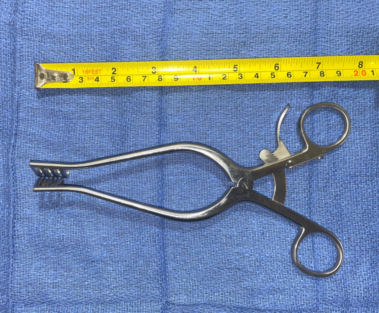 Jarit Weitlander Retractor Straight 4 X 4 PRONGS Sharp 8″