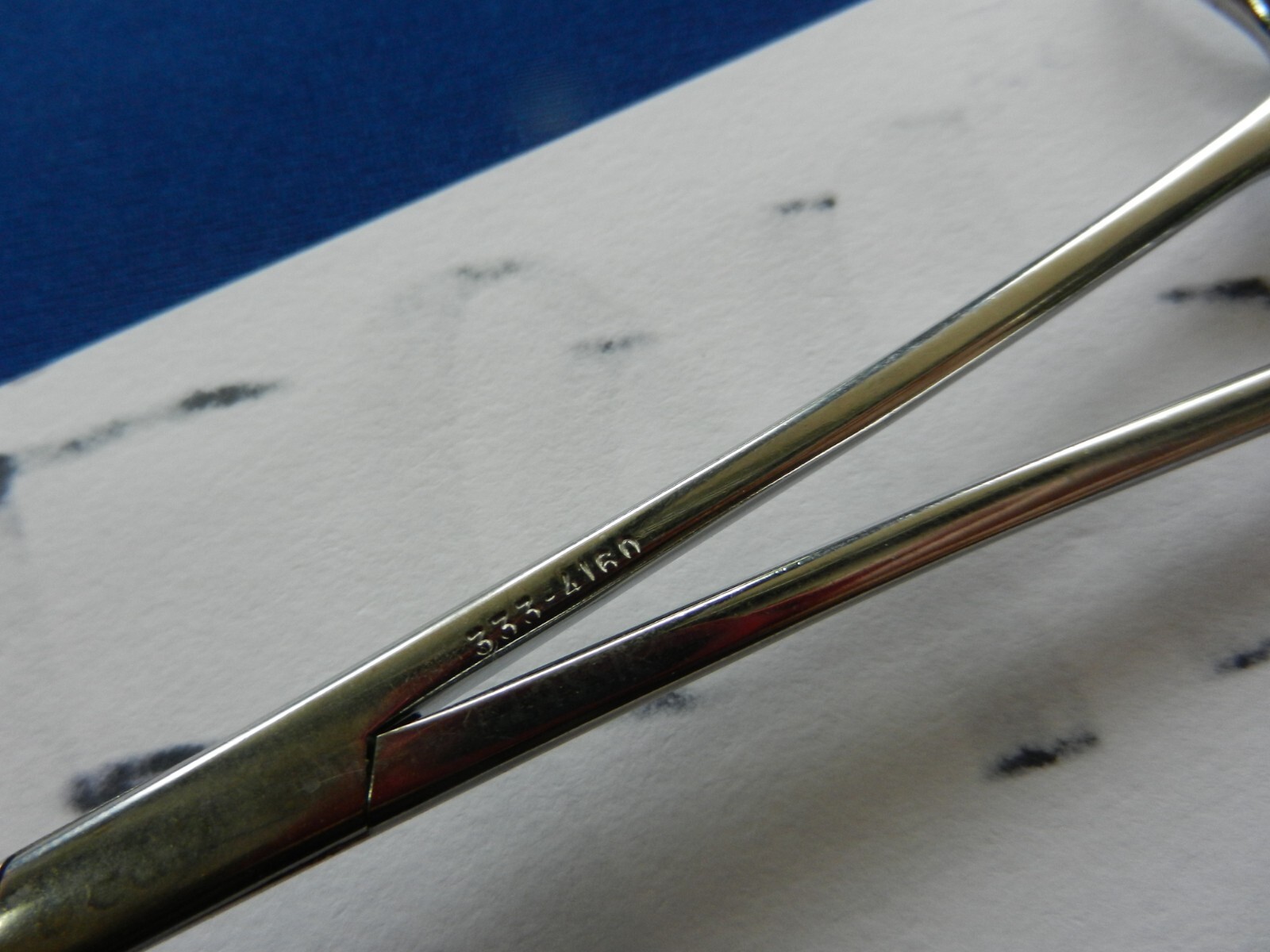 E6114 Codman 333-4160 Dandy Hemostatic Forceps 14cm Overall Length
