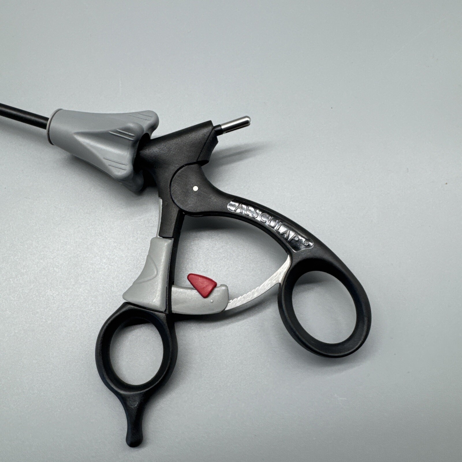 Aesculap PO648R Surgical Laparoscopic 2×4 Rat Tooth Grasping Forceps, 5mm 32cm