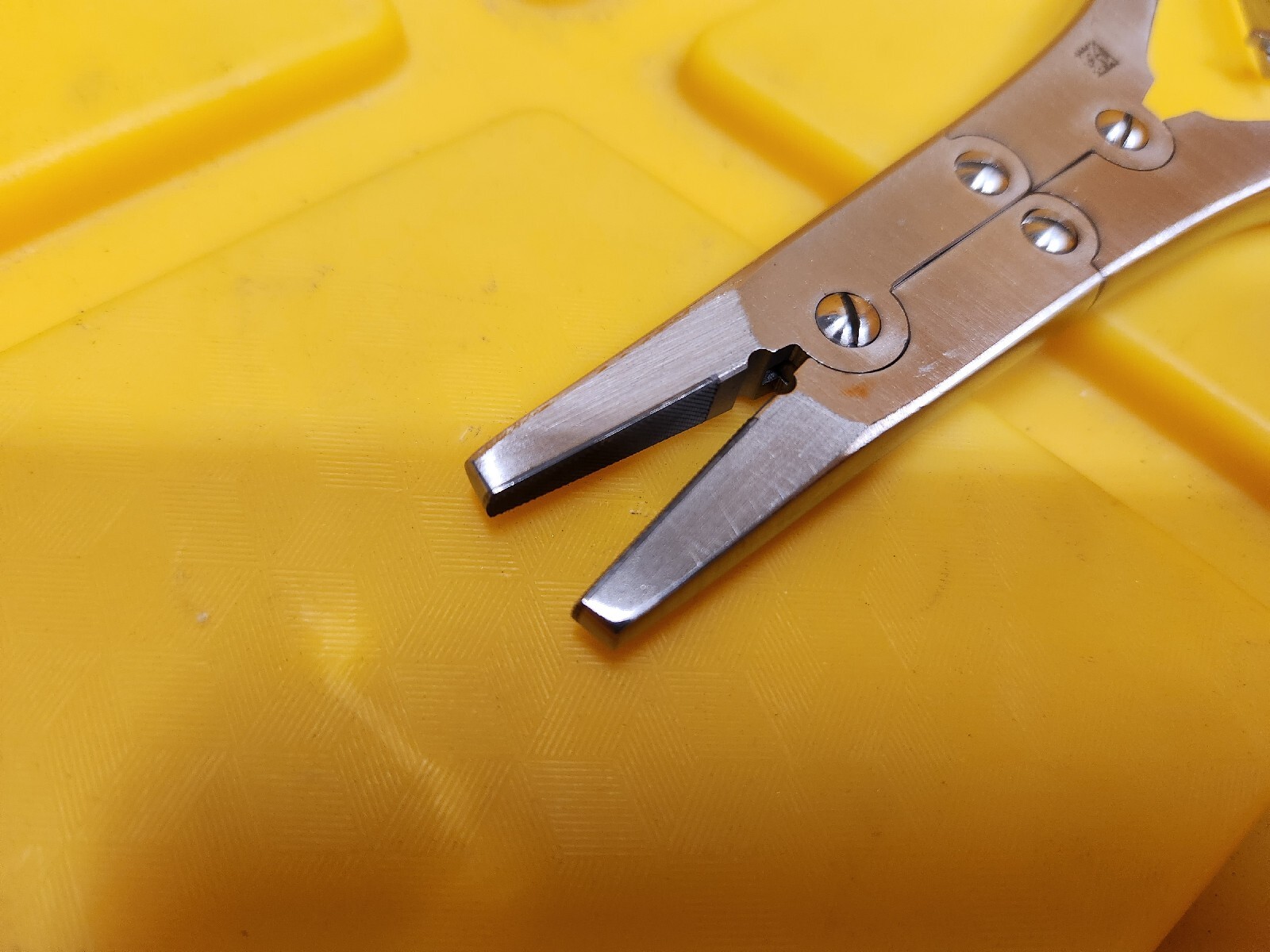 Princeton 34539-02 – FORCEPS, SEIZING, TC, 4MM, 7″ – Lot of 2