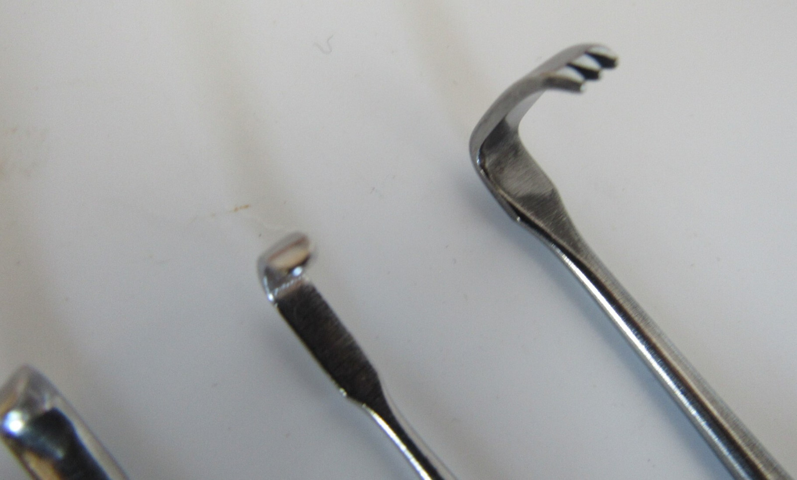 Lot of 8 GSource 34.2280 BBM RE01 Pilling 44-2219 Meyerding Finger Retractor