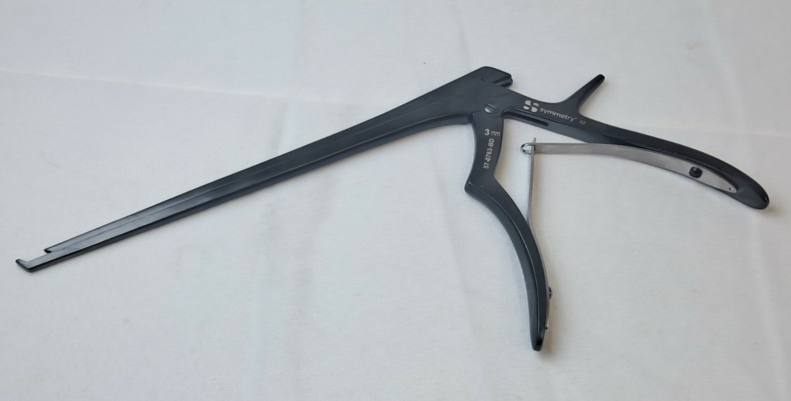SSI Ultra 57-0763-BD Kerrison Rongeur 3mm, 40° Upbite, 8″ Length