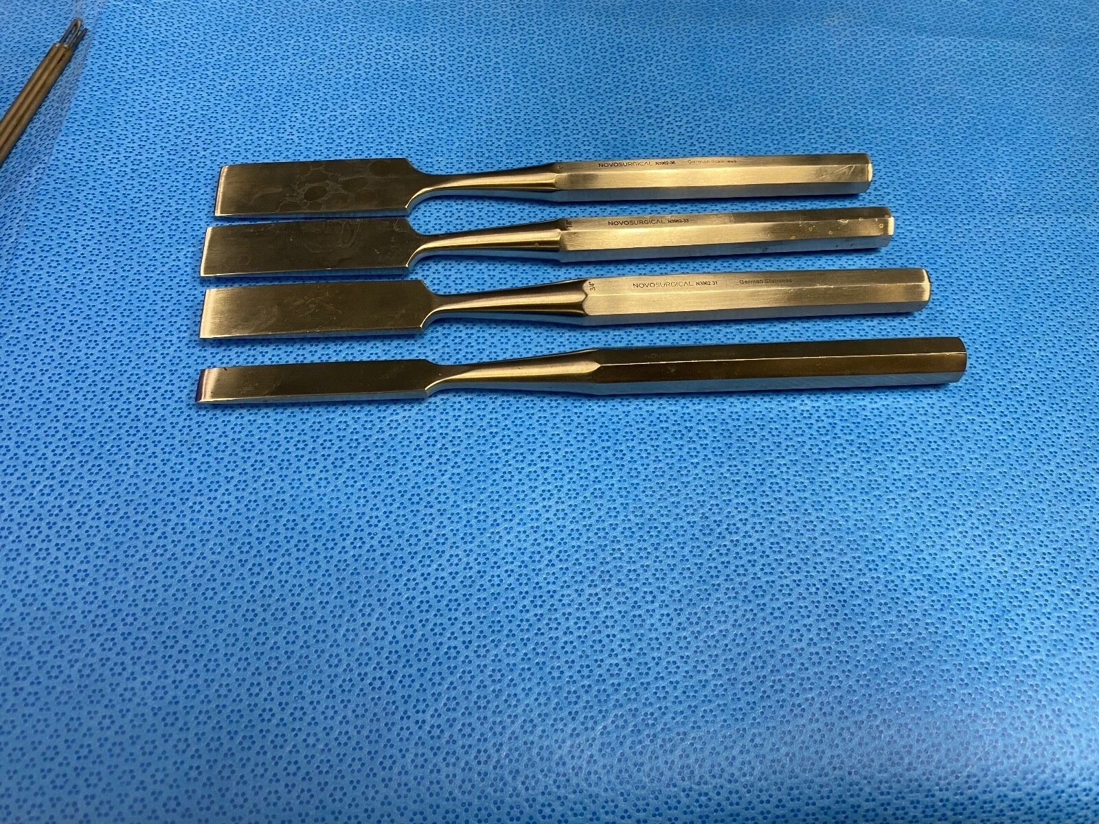 Set of 4 Novo Surgical Osteotome’s size 1/2″,7/8″, 3/4″, 1″ Orthopedic