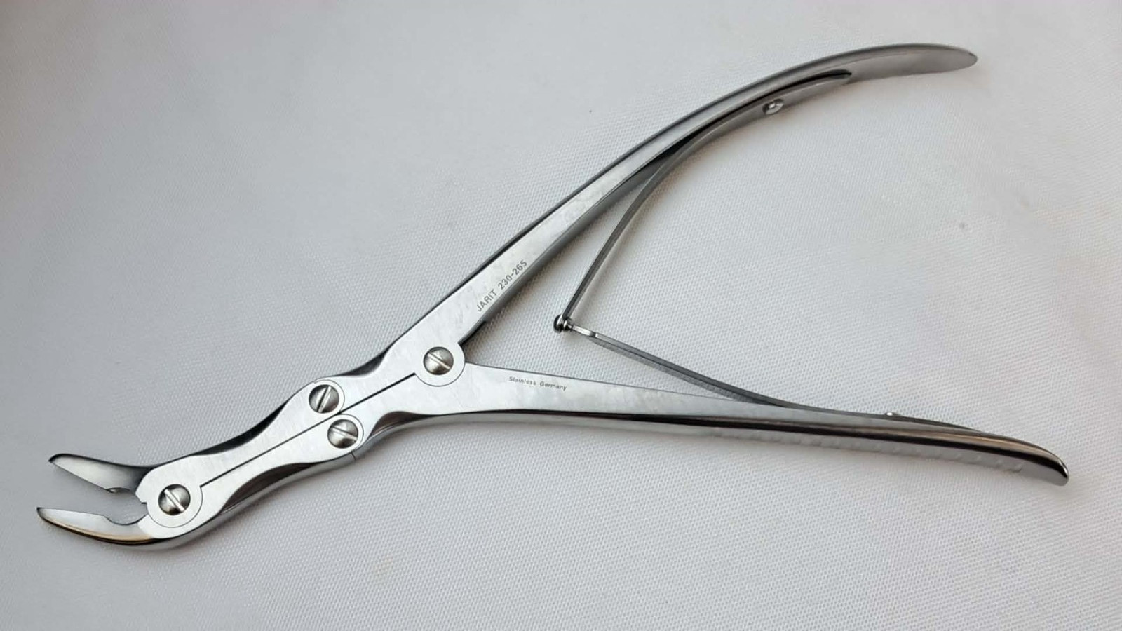Integra Jarit 230-265 Leksell Rongeur, 3mm Bite, Full Curve, 9 1/8”