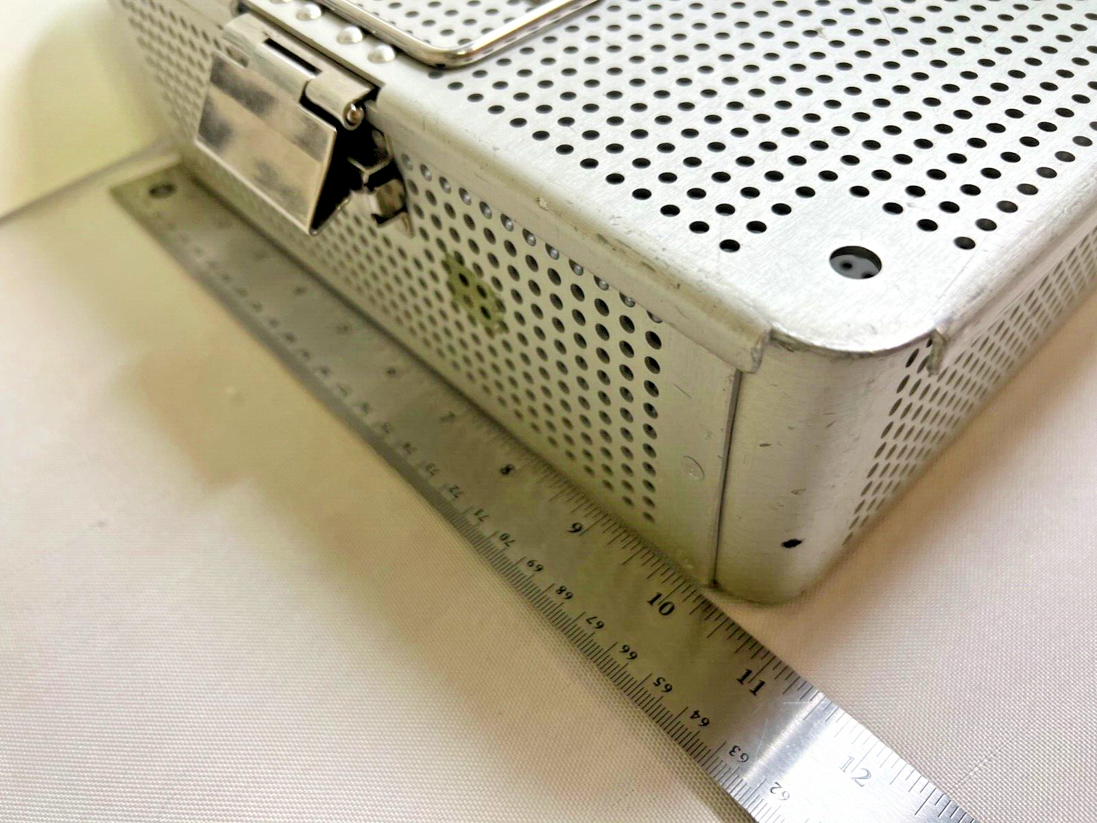 Life instruments 5 Slot Lumbar Elevator Curette Sterilization Case w/ Basket