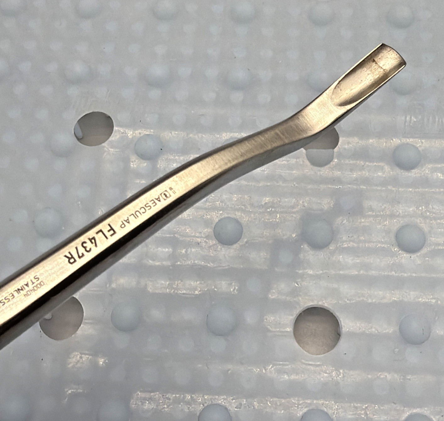 Aesculap FL437R CAPENER Gouge Straight with Blue Handle, 235mm, 9.25″