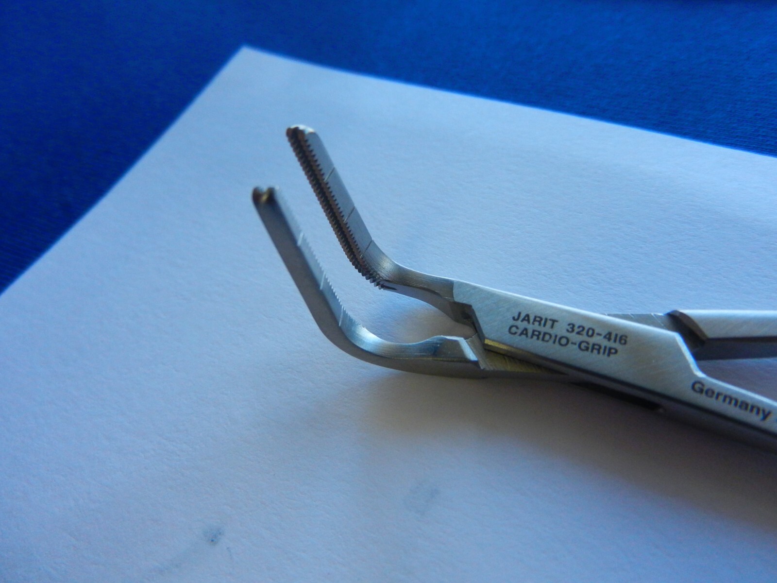 G50 Jarit 320-416 Cooley Cardio-Grip Right Angled Forceps 3-1/2″ NEW!