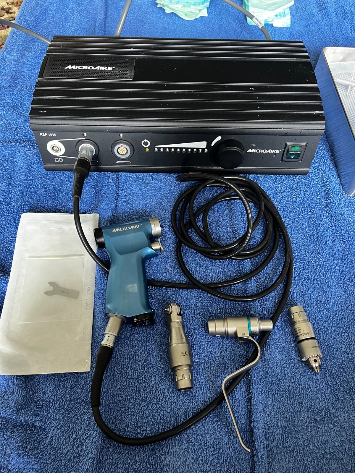 Veterinary orthopedic power and hand instruments and set of implants for TTA
