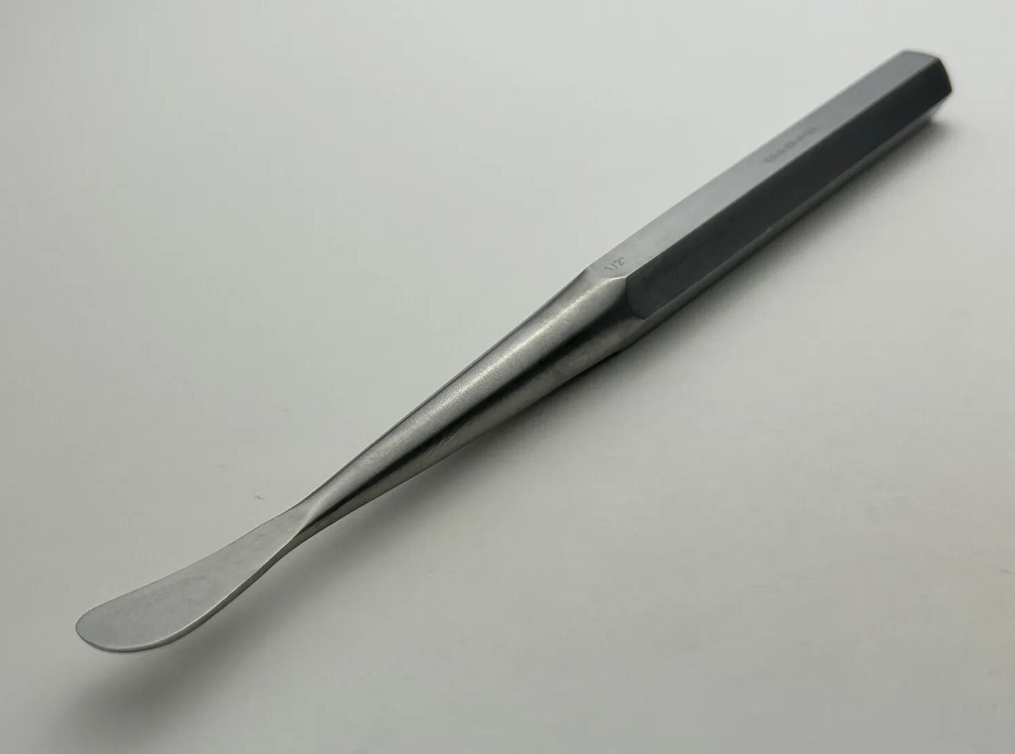 PILLING KM49340 Cobb Spinal Elevator Sharp Straight 13mm Tip 9.5in Length KMedic