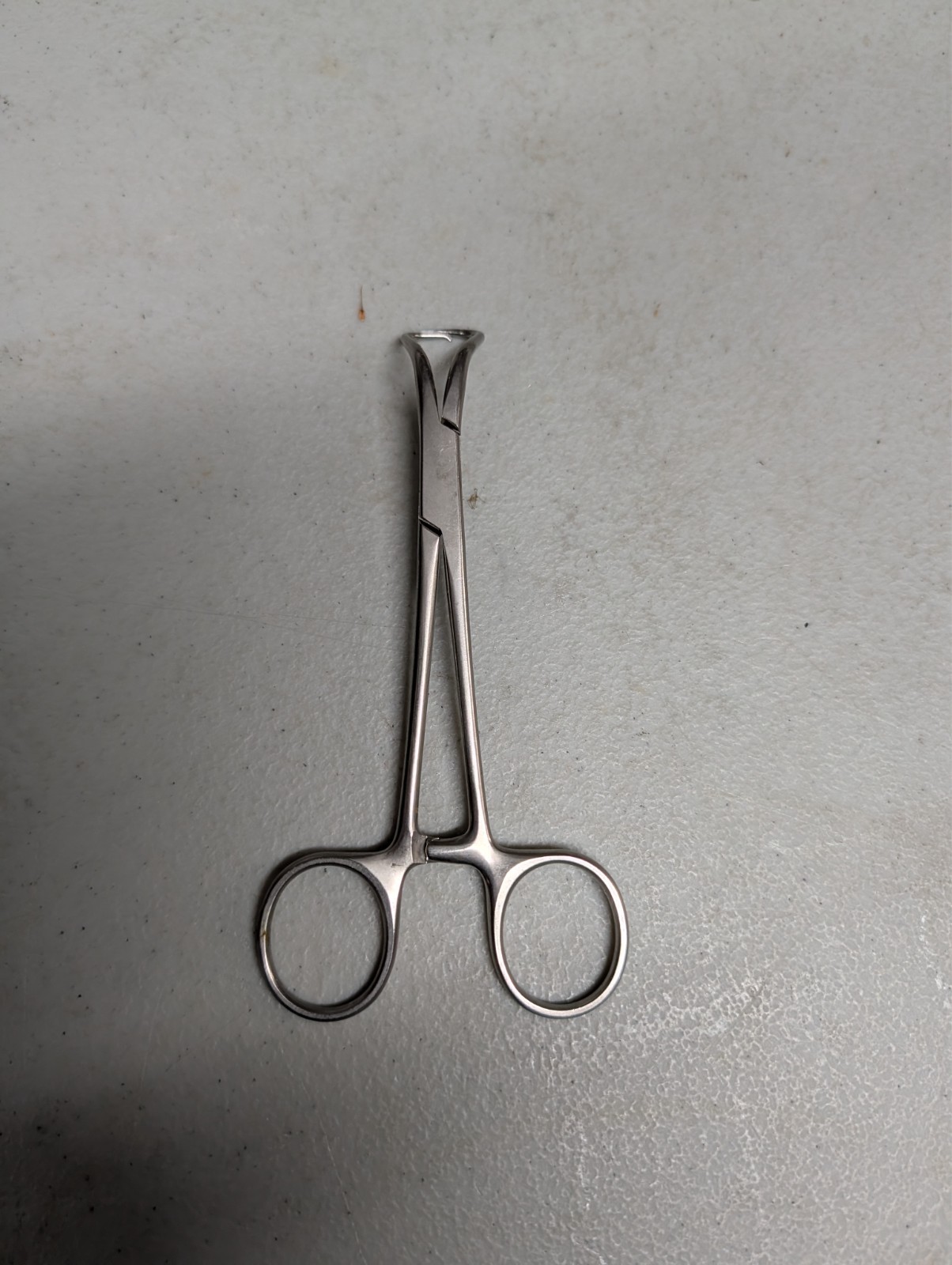 Aesculap BF433R Backhaus Towel Clamp 5¼” Curved Angled Stainless Steel