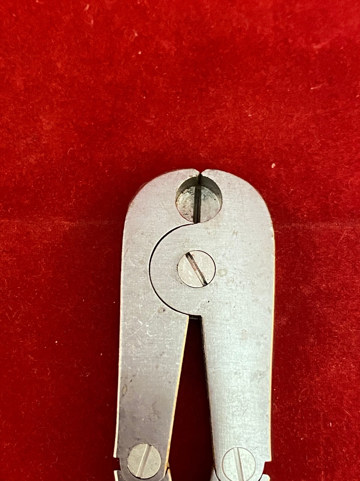 Aesculap Surgical Orthopedic Wire Cutting Pliers LX158