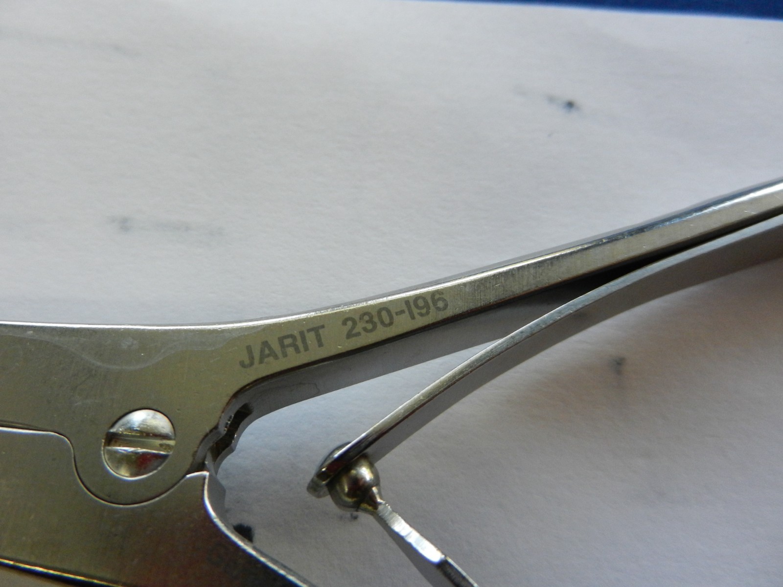 Jarit 230-196 Ruskin 2.0mm Bite Curved Mini Rongeur 6″ Overall Length