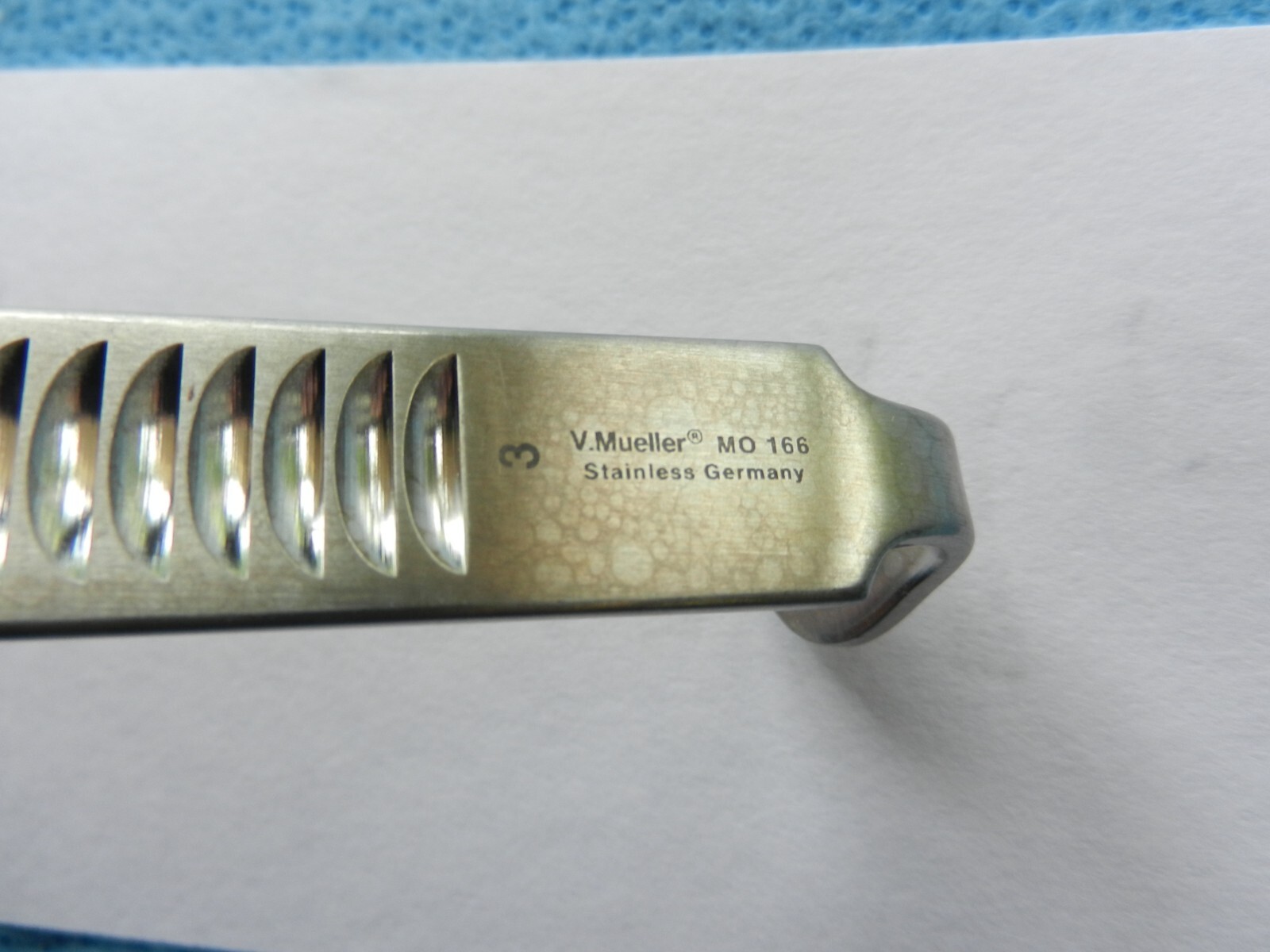 D3646 V. Mueller Surgical Davis Crowe No. 3 Blade MO166