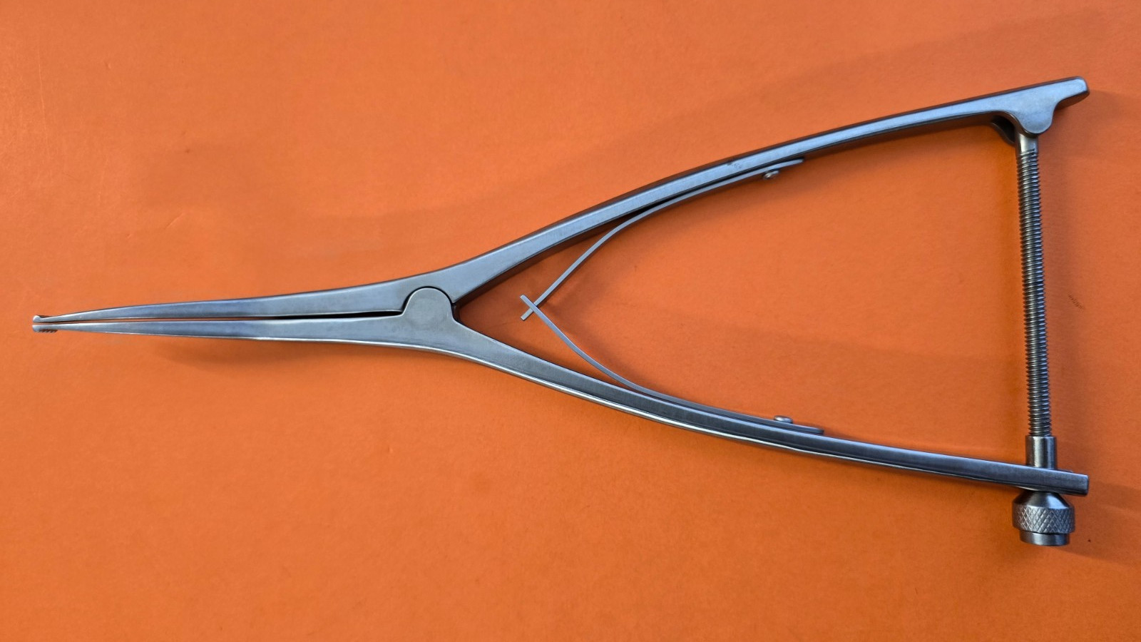Zimmer Orthopedic Vertebral Curved Offset Spreader 11.5″