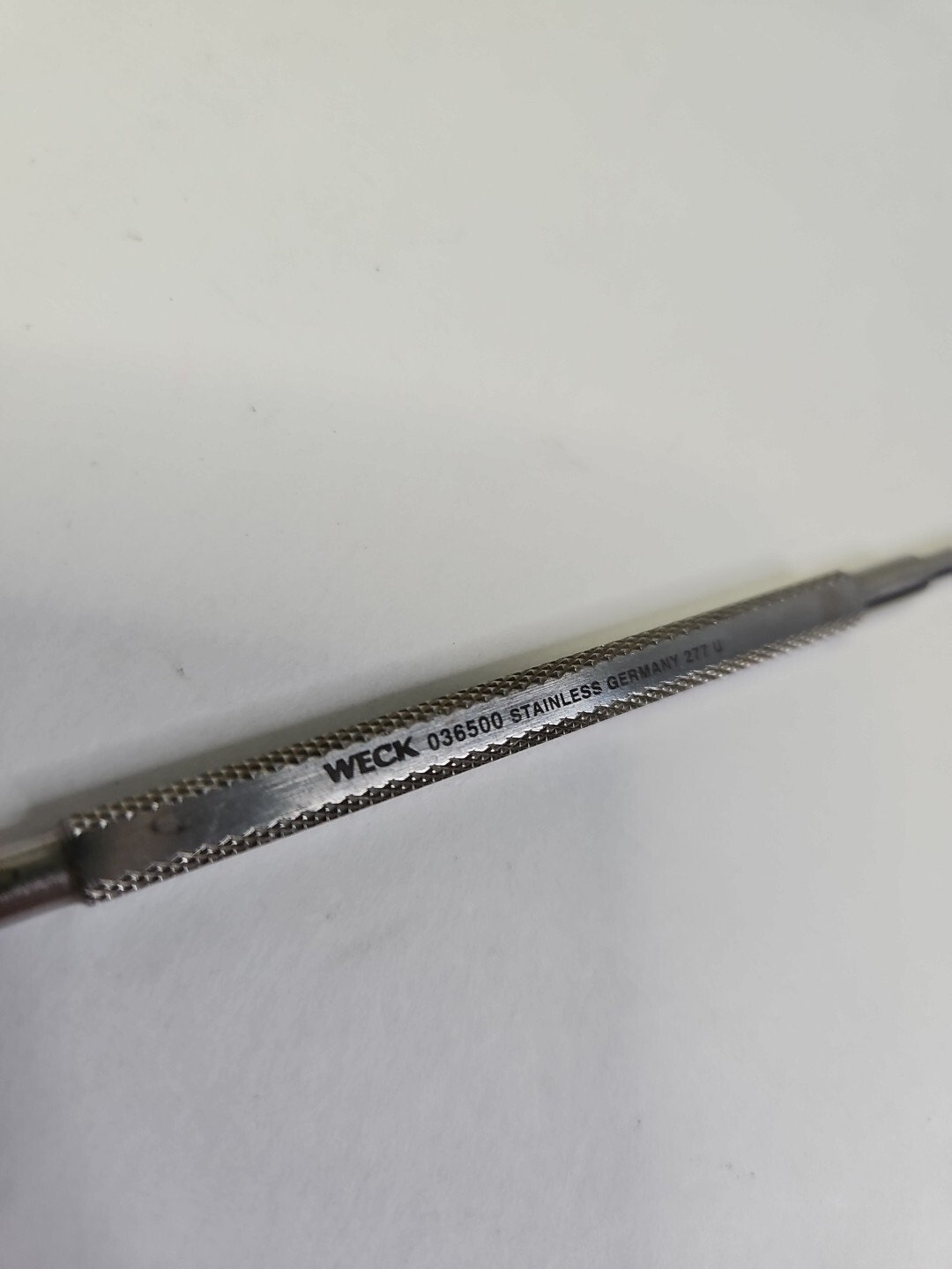 Weck 036500 Freer Elevator, Double End, Narrow, Sharp/Blunt, Curved, 4.5mm, 7-5/