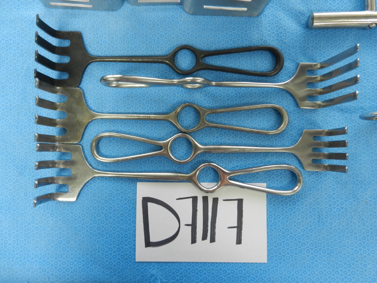 D7117 Codman Boss Richards Surgical Retractors