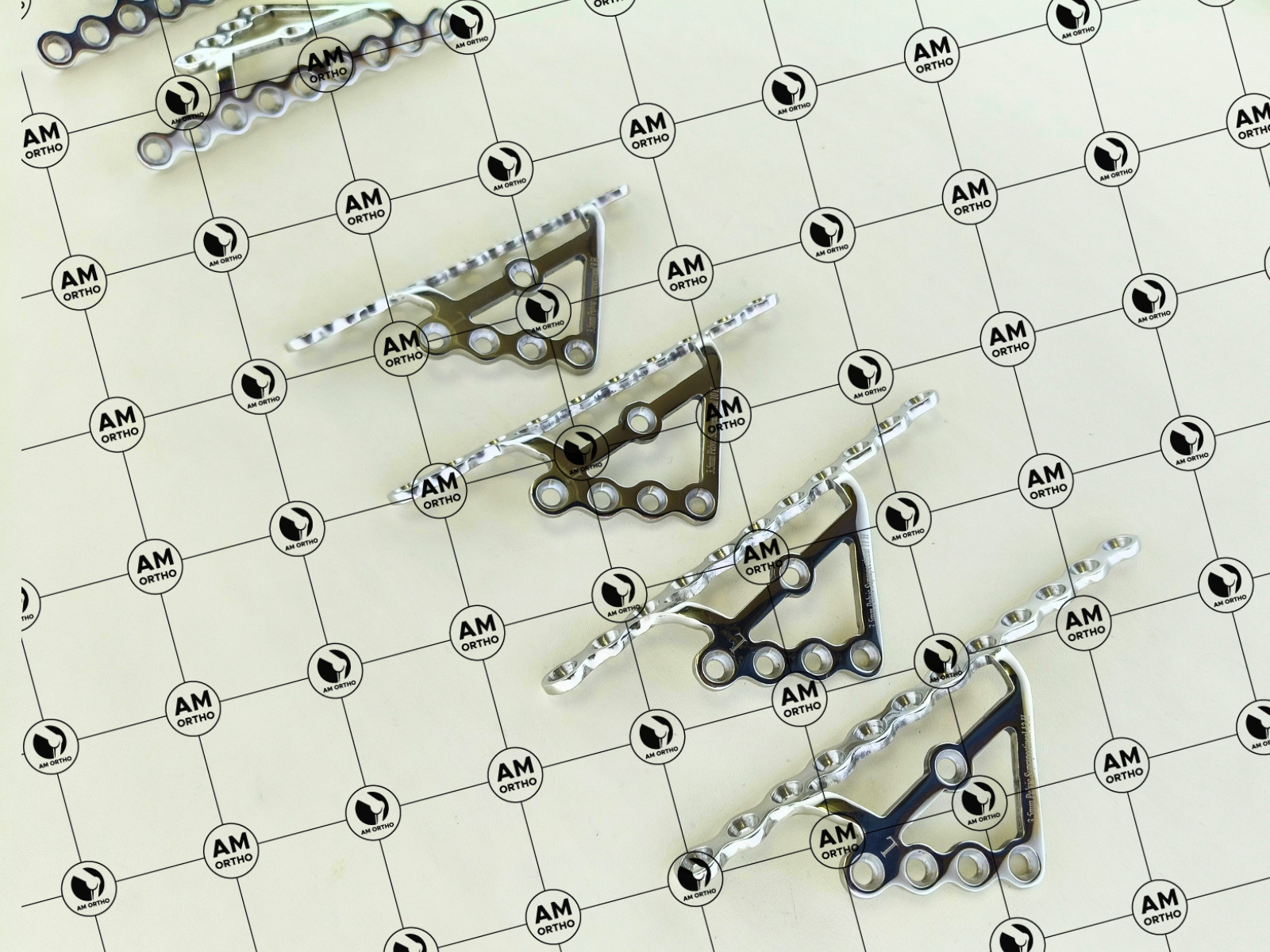 Ṕelvic 3.5mm Ĺocking Śuprapectineal Ṕlate Left & Right 10H-12Holes 8Pcs Set SS