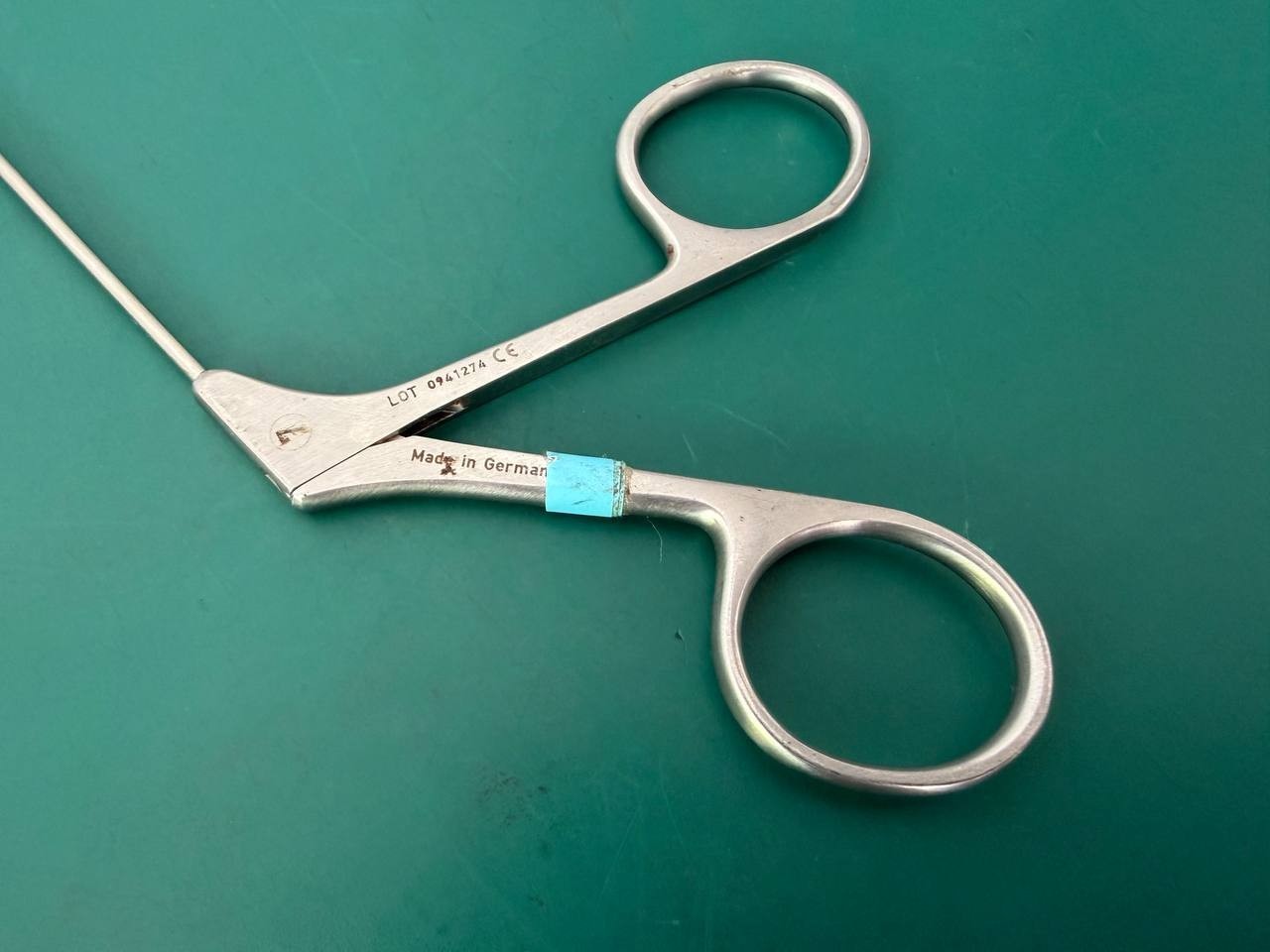 Stryker 502-777-200 Surgical Semi Flexible Laparoscopic Punch 7fr 41cm