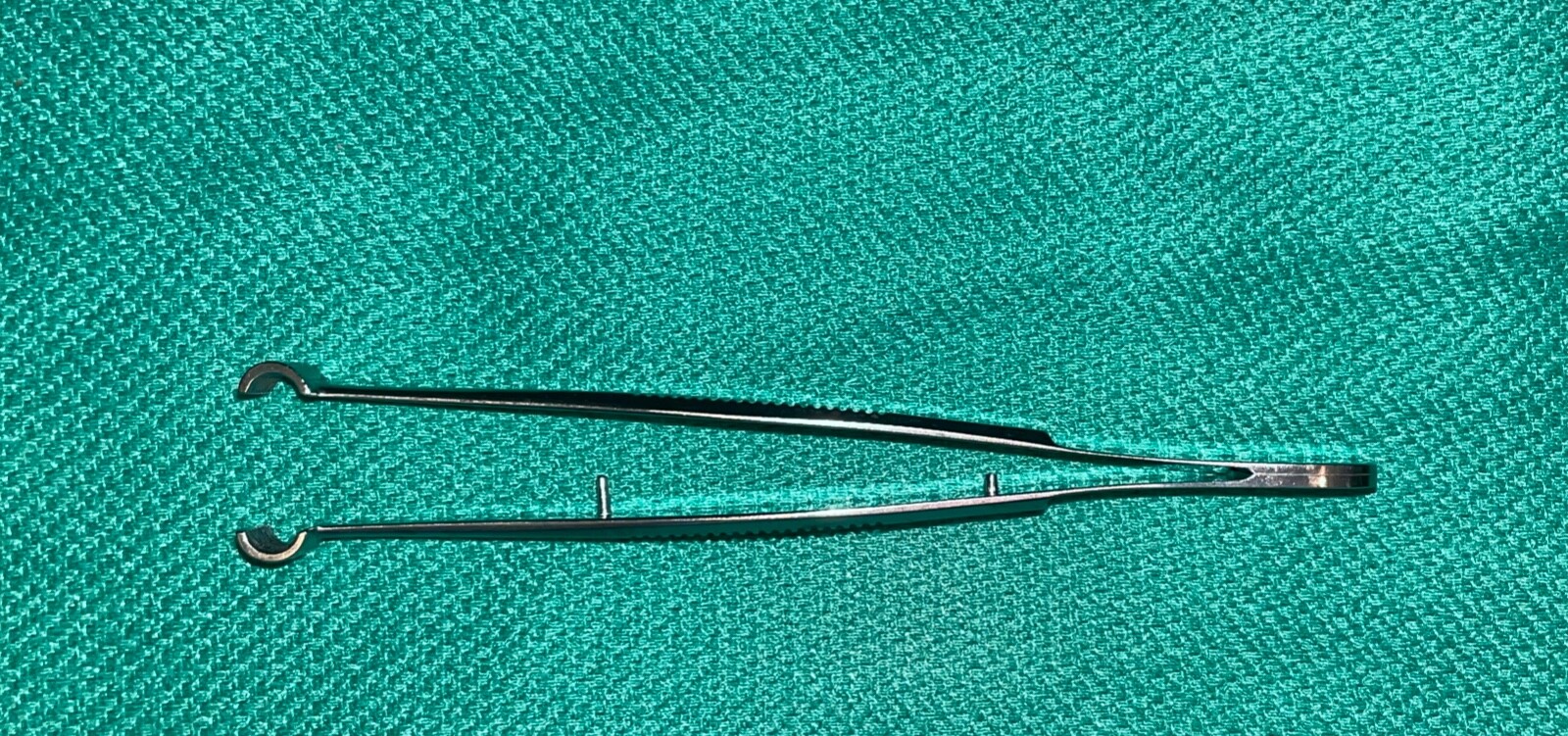 Padgett 4224 Larsen Tendon Forceps, Straight 4 in. (102 mm)
